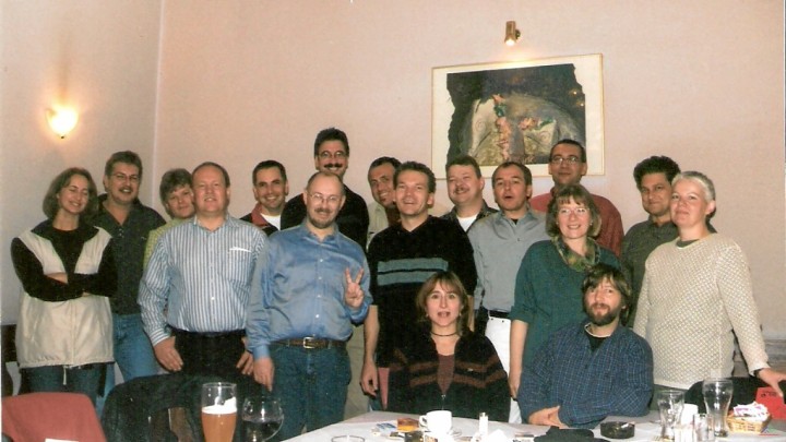 2002Lu-02.jpg - Und bitte nochmal! Kulisse: Müllers Wirtshaus in LU im Oktober 2002